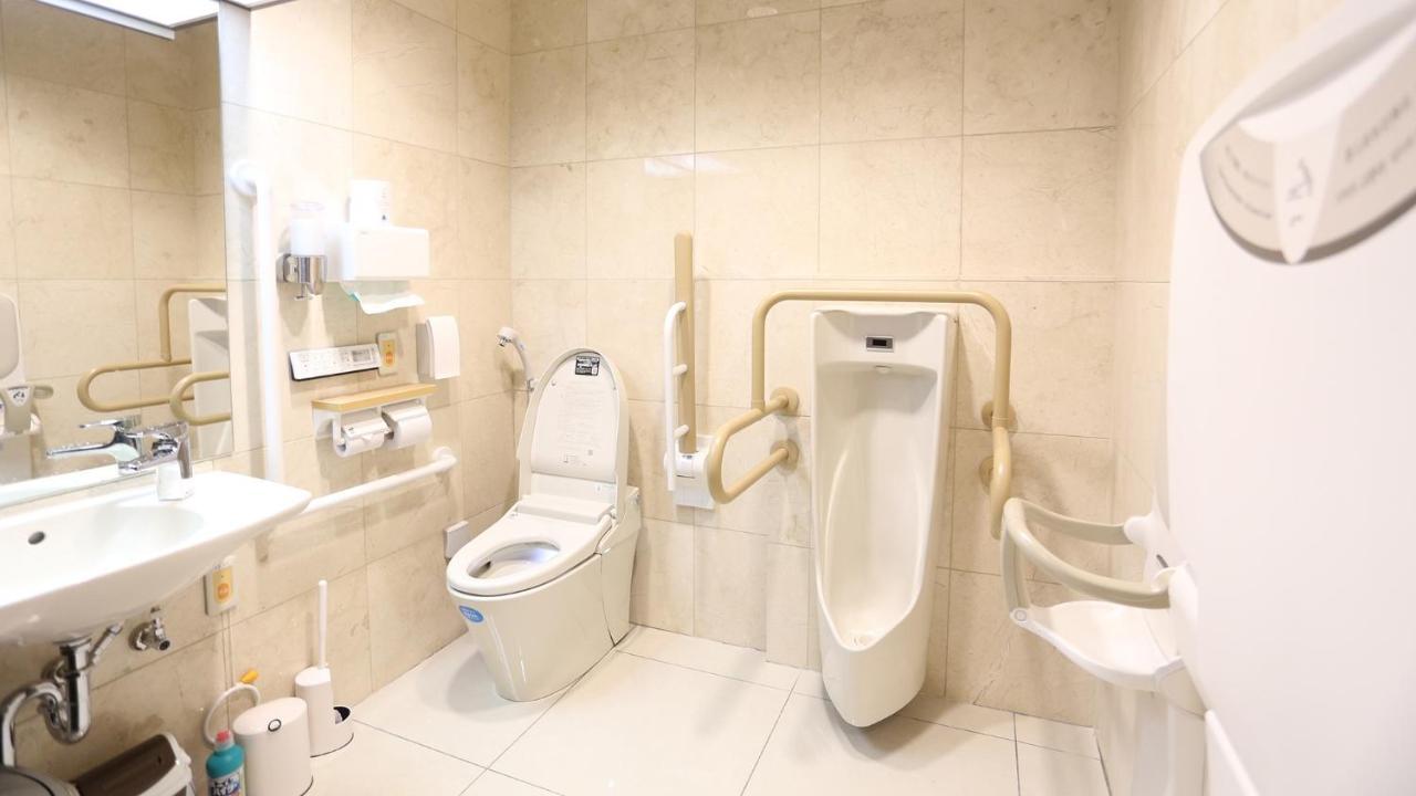 Toyoko Inn Osaka Honmachi No2 Exterior photo
