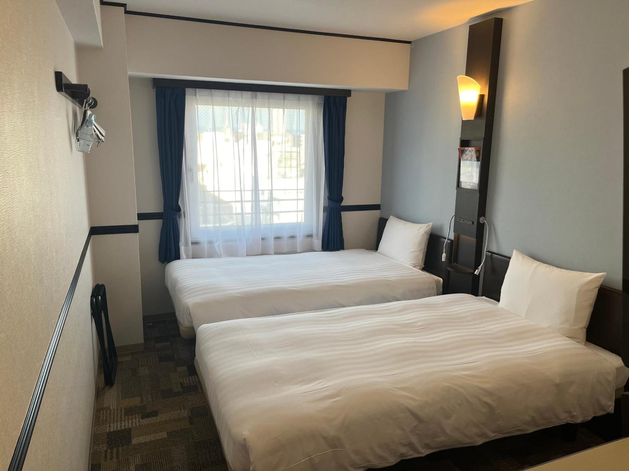 Toyoko Inn Osaka Honmachi No2 Exterior photo